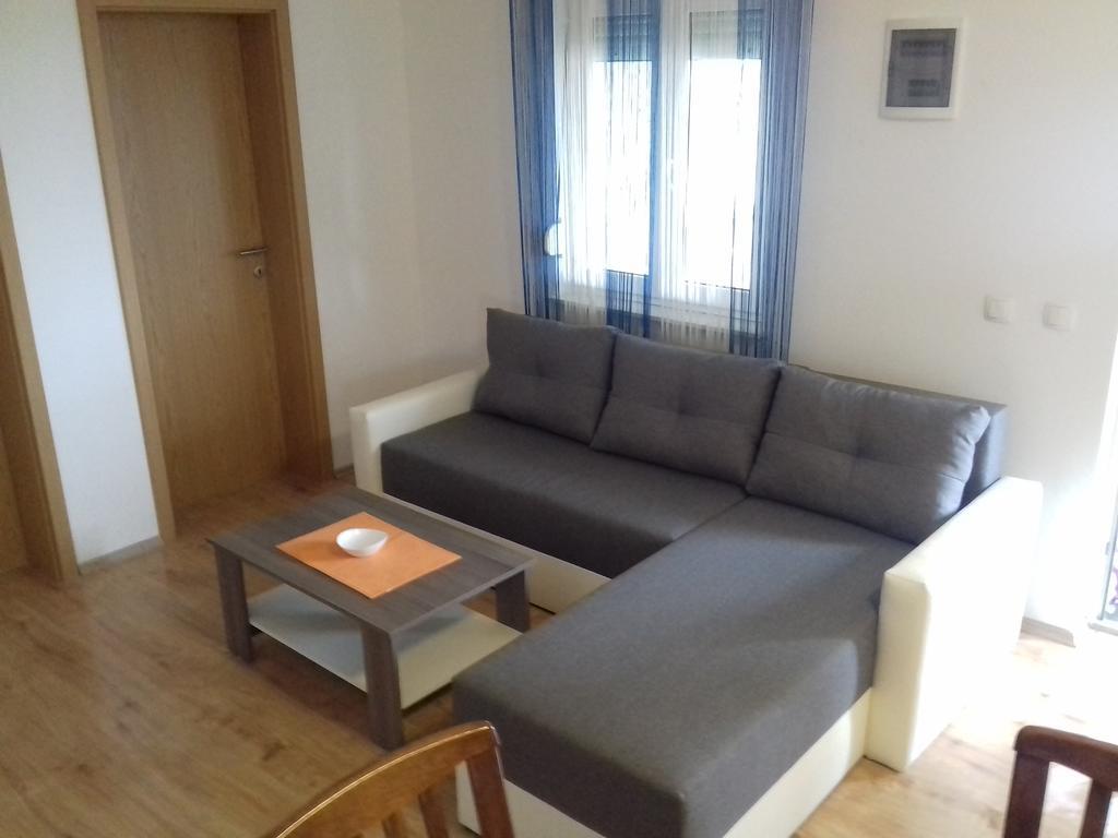 Tomek Apartment ヴィル エクステリア 写真