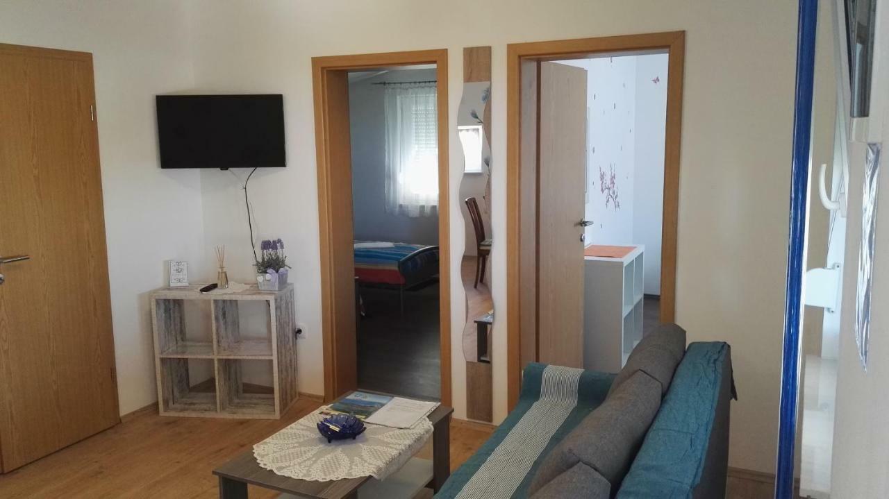Tomek Apartment ヴィル エクステリア 写真