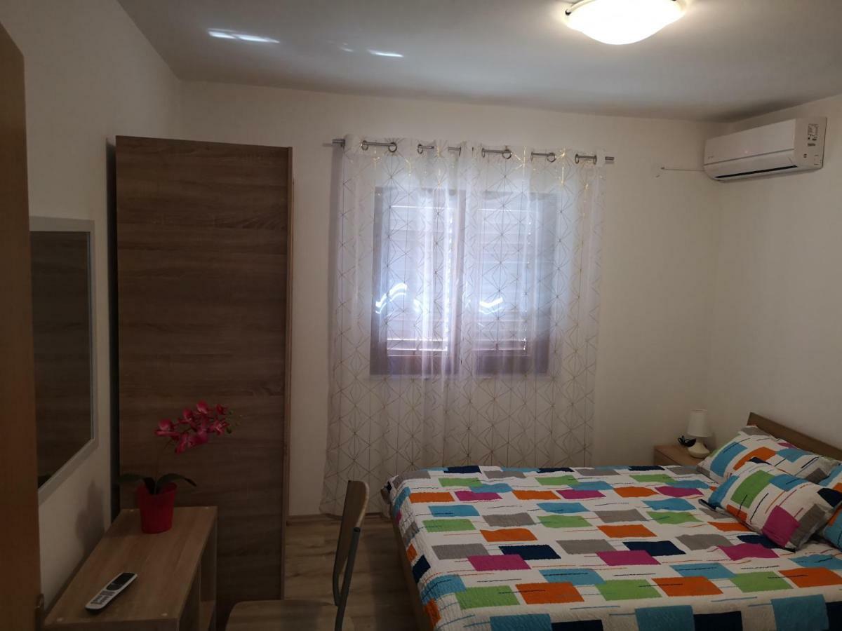 Tomek Apartment ヴィル エクステリア 写真