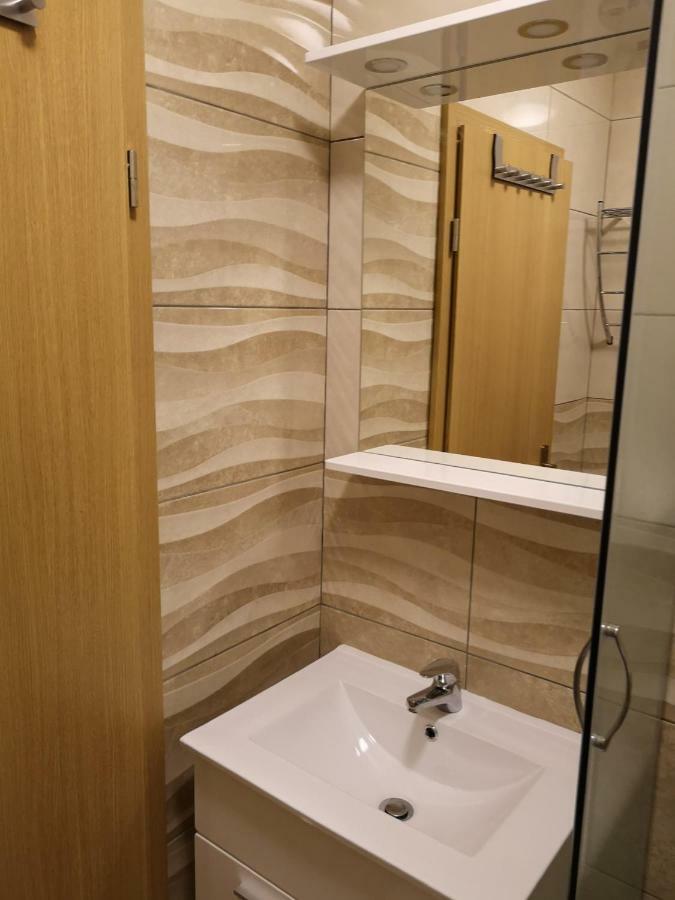 Tomek Apartment ヴィル エクステリア 写真