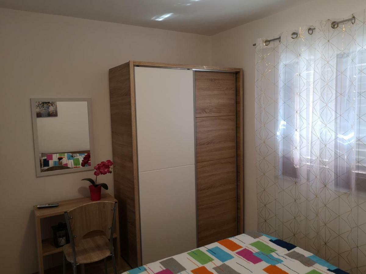 Tomek Apartment ヴィル エクステリア 写真