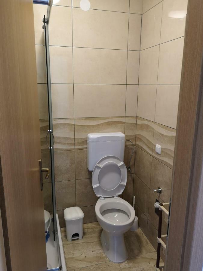 Tomek Apartment ヴィル エクステリア 写真