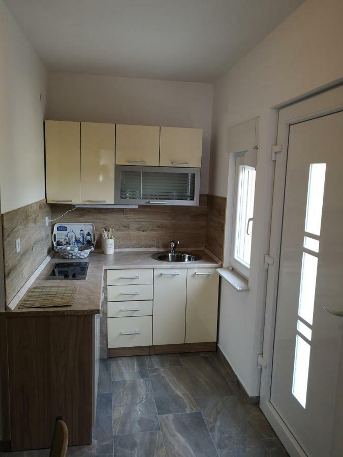 Tomek Apartment ヴィル エクステリア 写真
